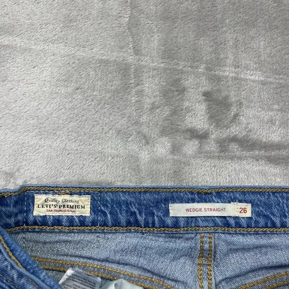 Levi's Wedgie Straight Jeans High Rise Button Fly Denim Casual Sz 26 Grunge Boho - Picture 6 of 14